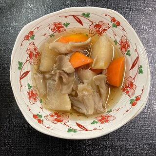 大根と人参とまいたけの煮物